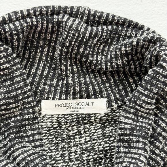 Project Social T Knit Cropped Turtleneck Sweater Raw Hem Oversized, Size Medium - Picture 5 of 7